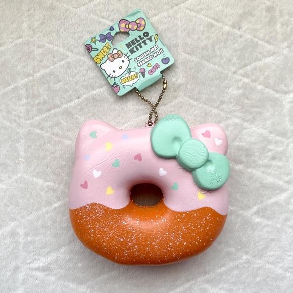 Hello Kitty Donut Trio Squishies - Picture 3 of 5